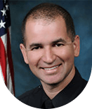Hector Guzman, Sergent de police au LAPD, division relation avec les médias, États-Unis